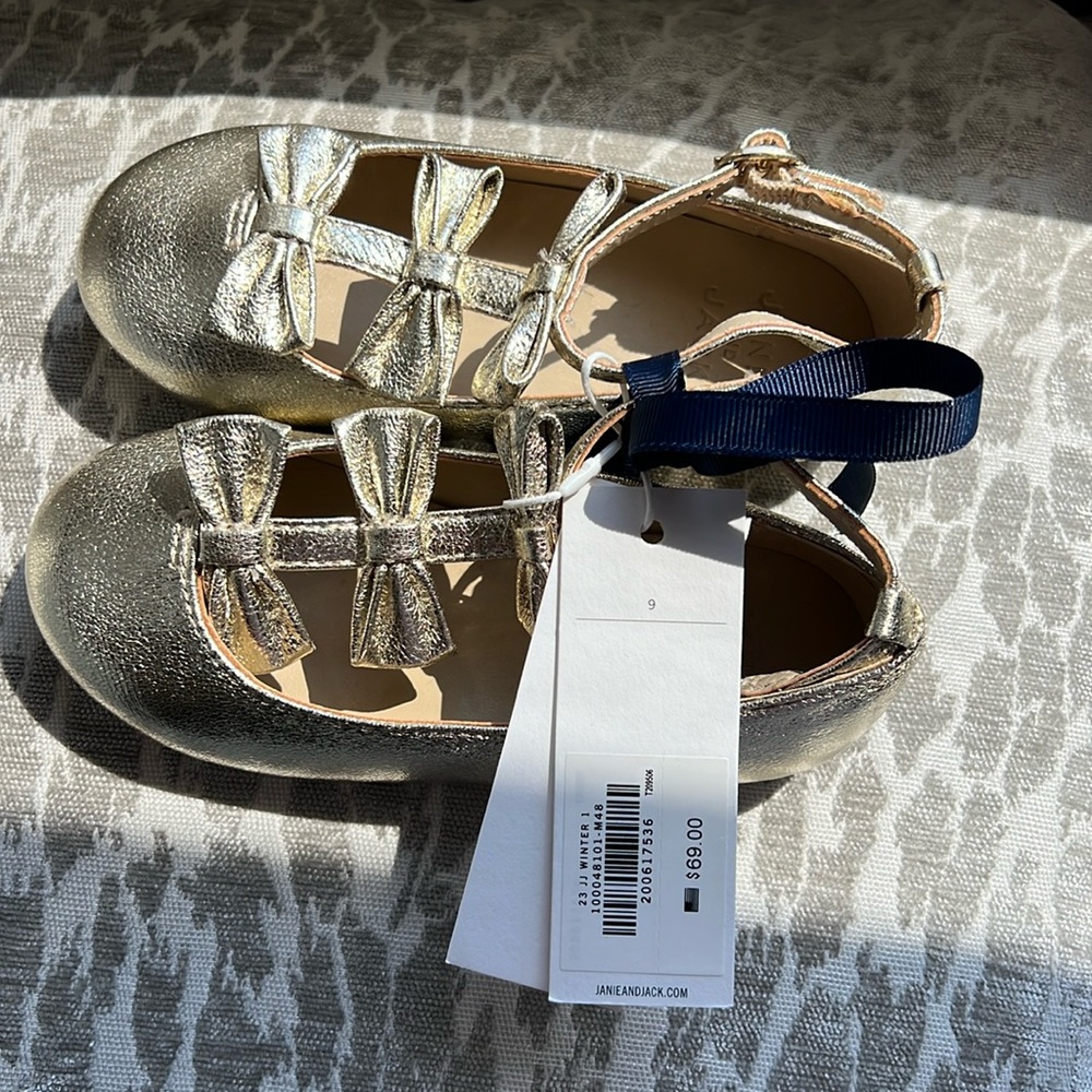 Janie and Jack gold girls size 9 metallic 3 bows buckle shoes nwt
